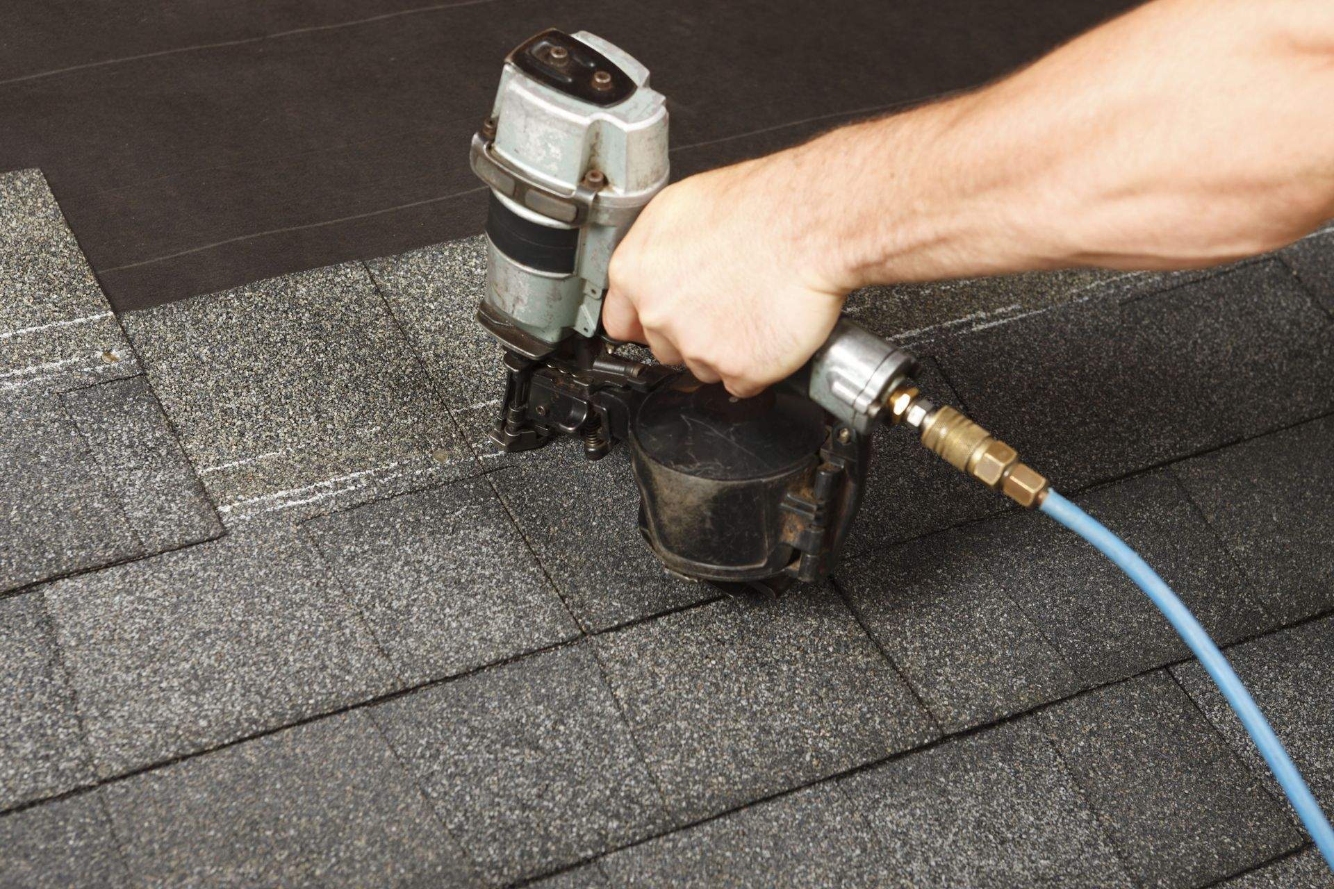 4 Reasons to Never Avoid Hiring Professionals for Roof Repairs